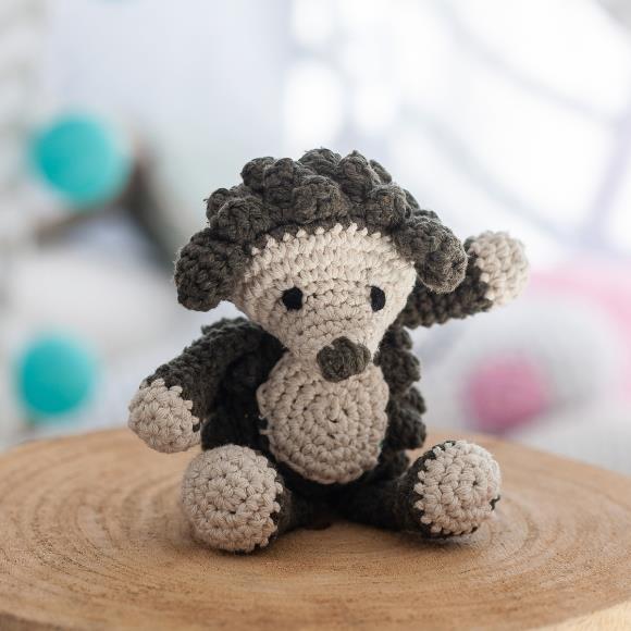 Hedge Hog Crochet Kit - Hoooked