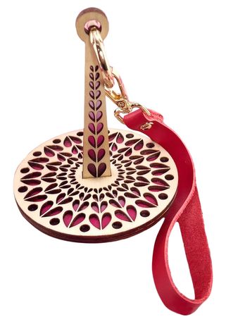 Hemptique Wrist Yarn Holder - Abstract Heart