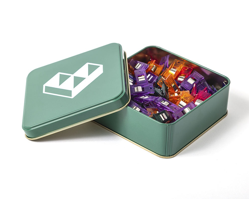 Quilt Seaming Clips and Tin