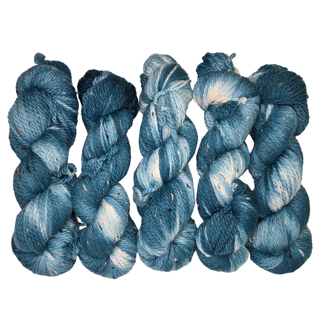 Hand-Dyed Worsted Weight Tweed - Seafoam Dragonfly - Soul Sisters Fibers