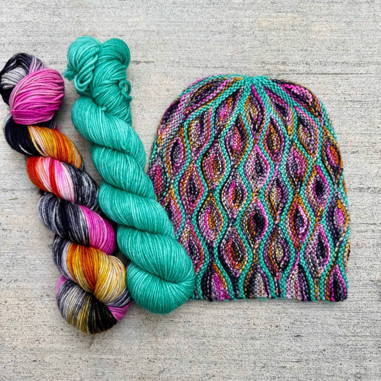 Rhinebeck Hat Kit - Polka Dot Sheep